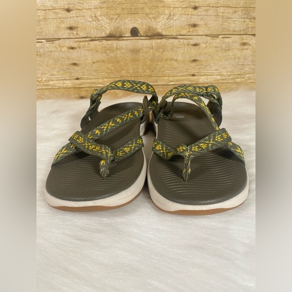 Lake & Trail Womens Sz 7M Bailey Sport Slip On Sandals Green Hiking Walking - Picture 2 of 9